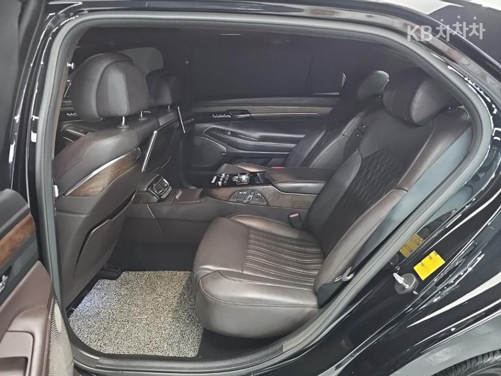 Дженезис G905.0 GDi AWD Престиж - 12