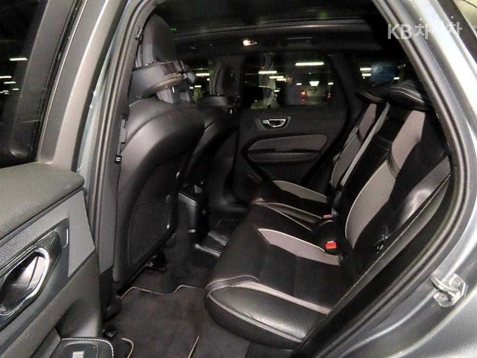 Volvo XC60 Второ поколениеT8 R-Design - 7