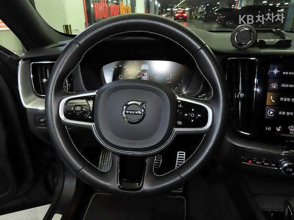 Volvo XC60 Второ поколениеT8 R-Design - 8