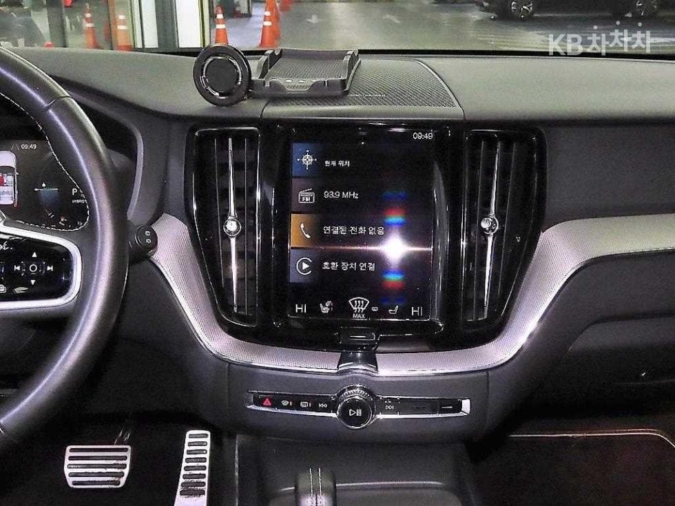 Volvo XC60 Второ поколениеT8 R-Design - 11