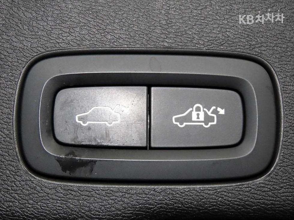 Volvo XC60 Второ поколениеT8 R-Design - 15