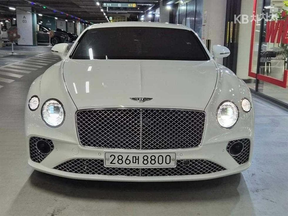 벤틀리 Нов 컨티넨탈 GT V8 4.0 Стандартен - Image 1
