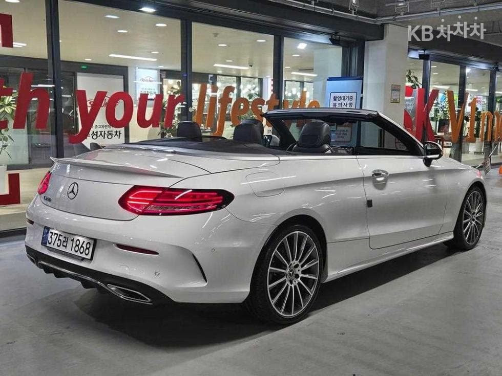 Mercedes-Benz The New (фейслифт) C-КласC200 Cabriolet - 4