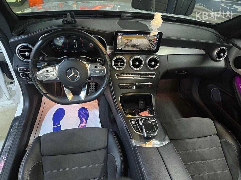 Mercedes-Benz The New (фейслифт) C-КласC200 Cabriolet - 12
