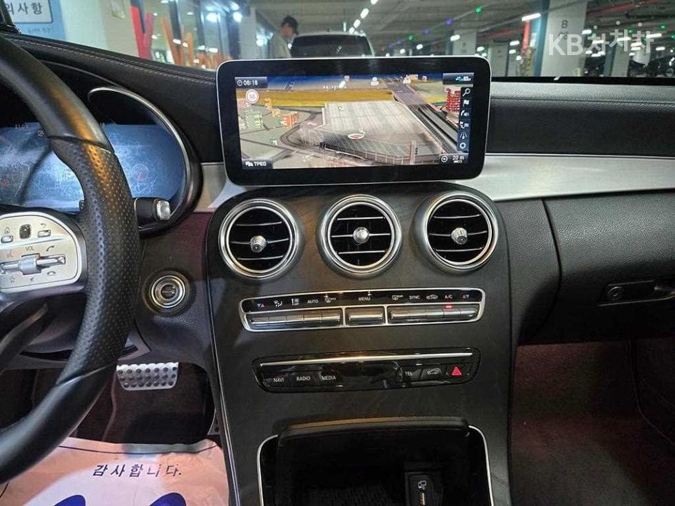 Mercedes-Benz The New (фейслифт) C-КласC200 Cabriolet - 13