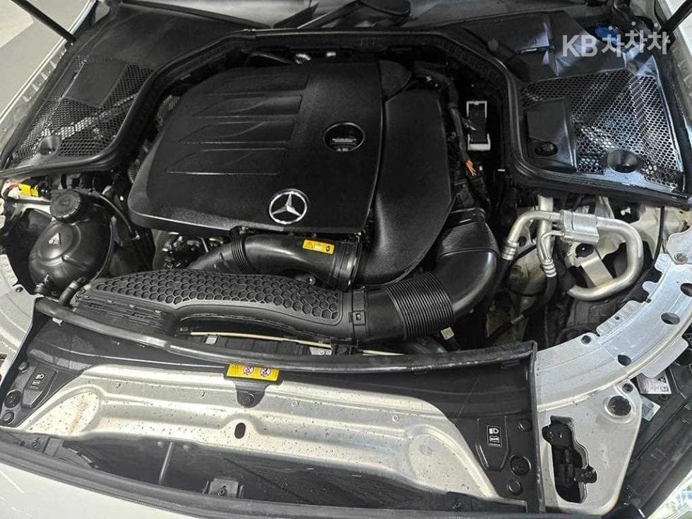 Mercedes-Benz The New (фейслифт) C-КласC200 Cabriolet - 19