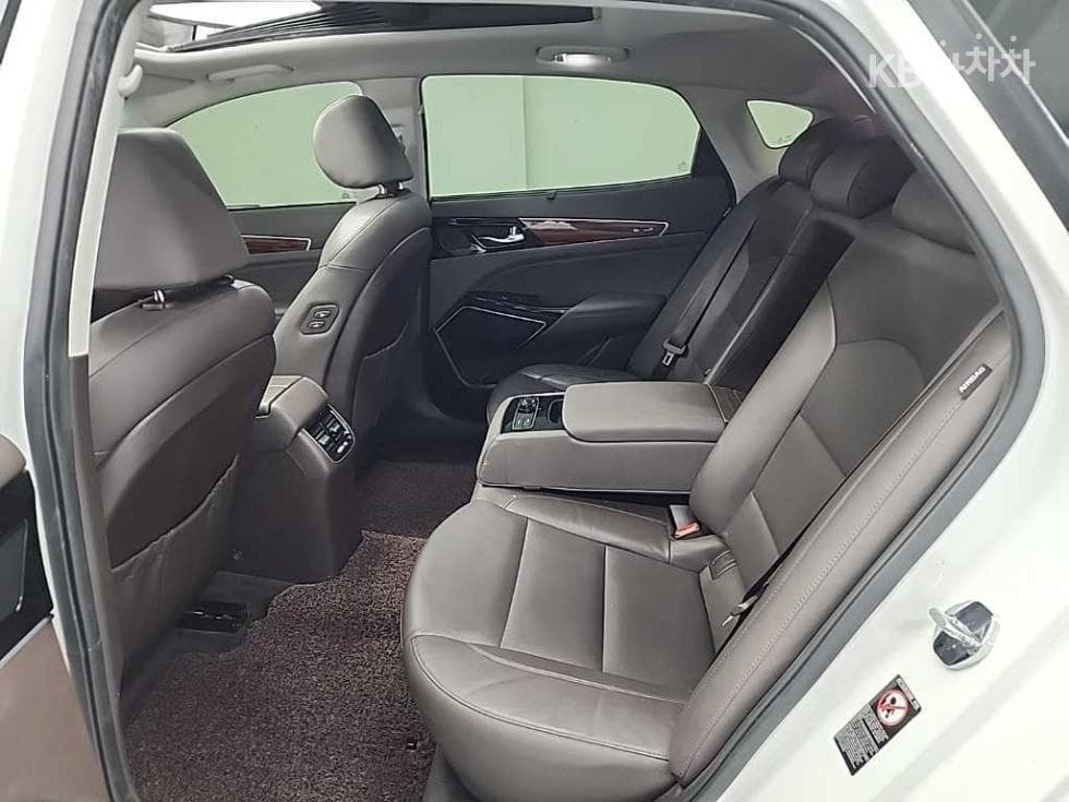 Kia All New K72.4 GDi Limited - 12