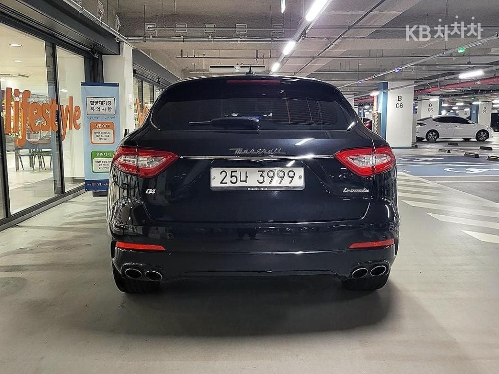 마세라티 르반떼3.0 AWD 그란 루쏘 - 5