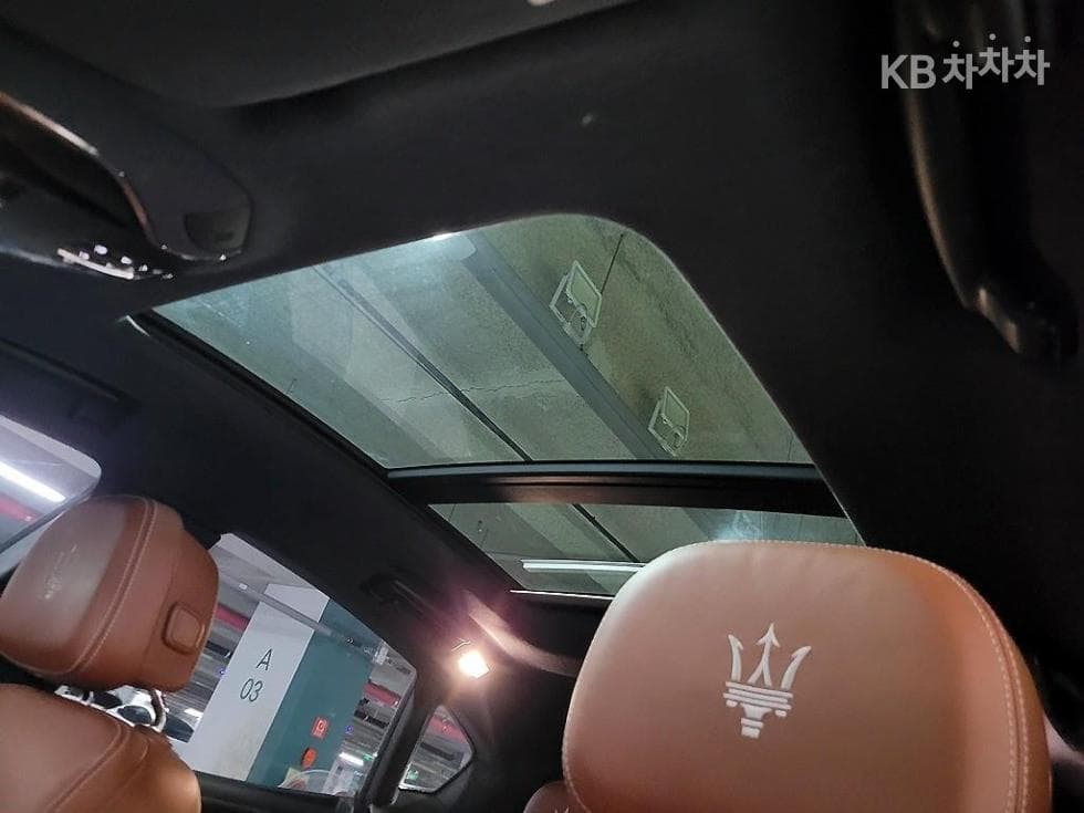 마세라티 르반떼3.0 AWD 그란 루쏘 - 16