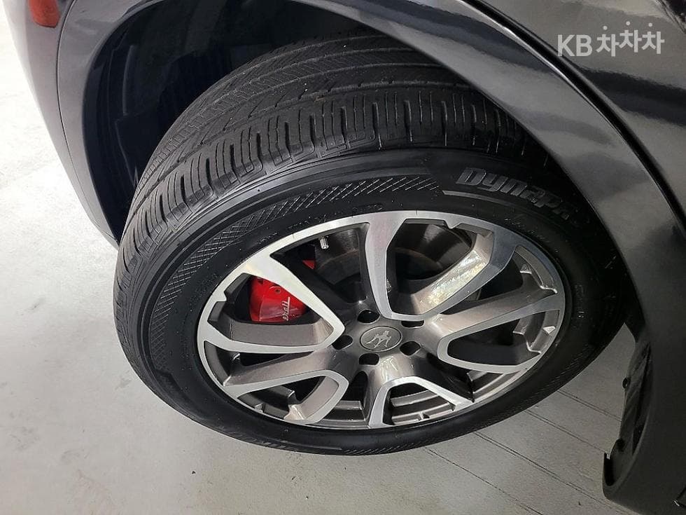 마세라티 르반떼3.0 AWD 그란 루쏘 - 20