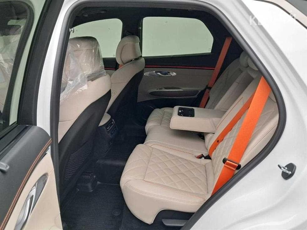 Дженезис GV70Бензин 3.5T 스포츠패키지 AWD - 8