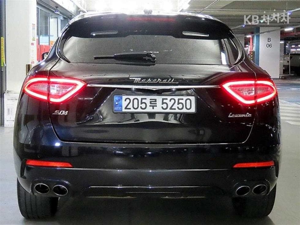 마세라티 르반떼3.0 AWD Стандартен - 5