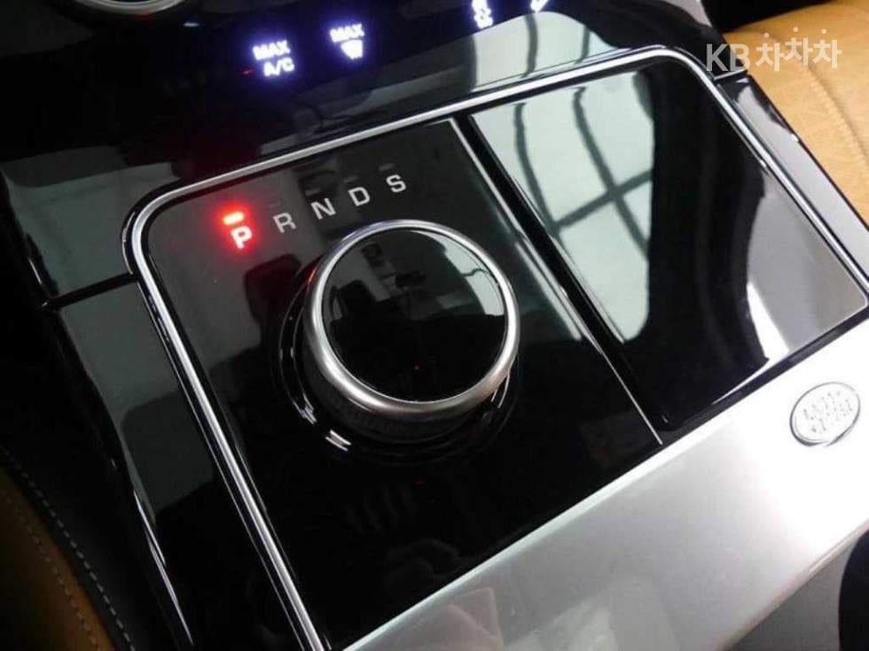 Land Rover Range Rover 벨라3.0 D300 R-Dynamic HSE - 7