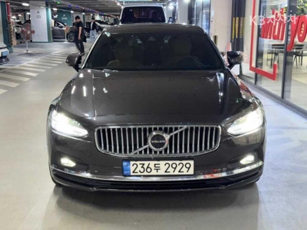 Volvo S90 Второ поколениеB5 Inscription - 2