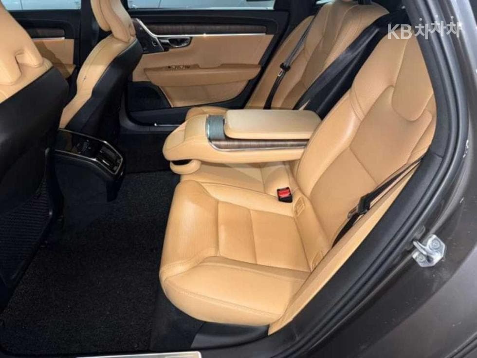 Volvo S90 Второ поколениеB5 Inscription - 7