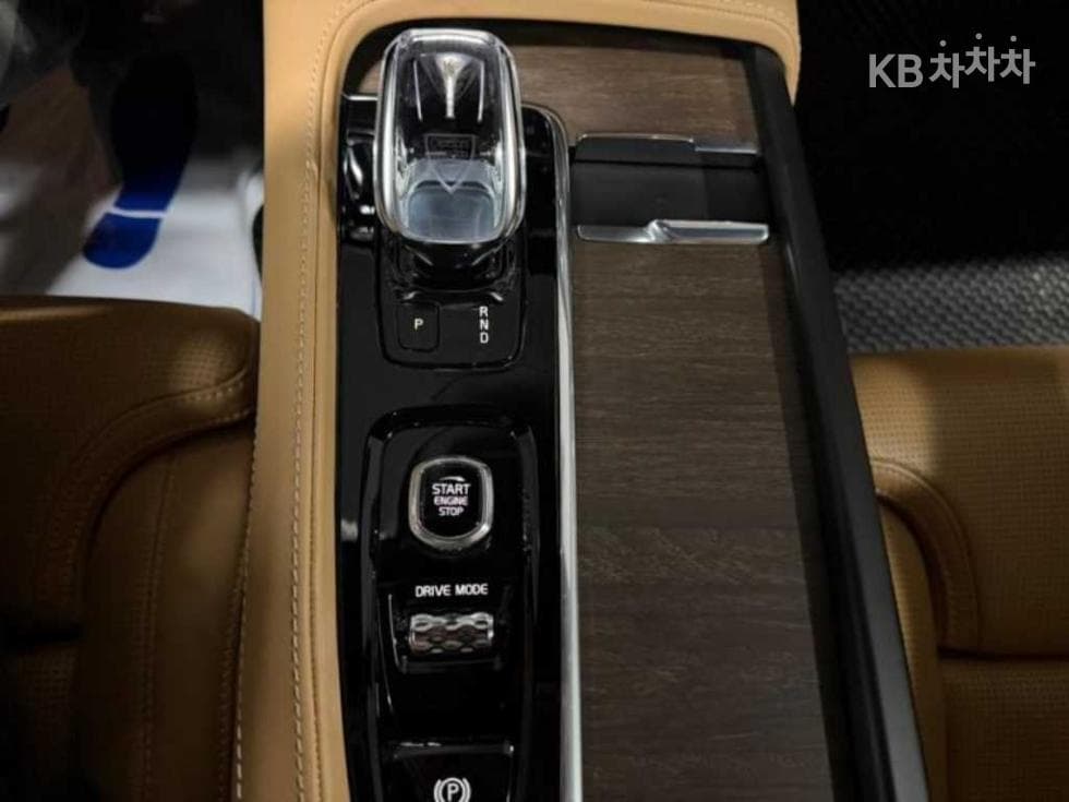 Volvo S90 Второ поколениеB5 Inscription - 12