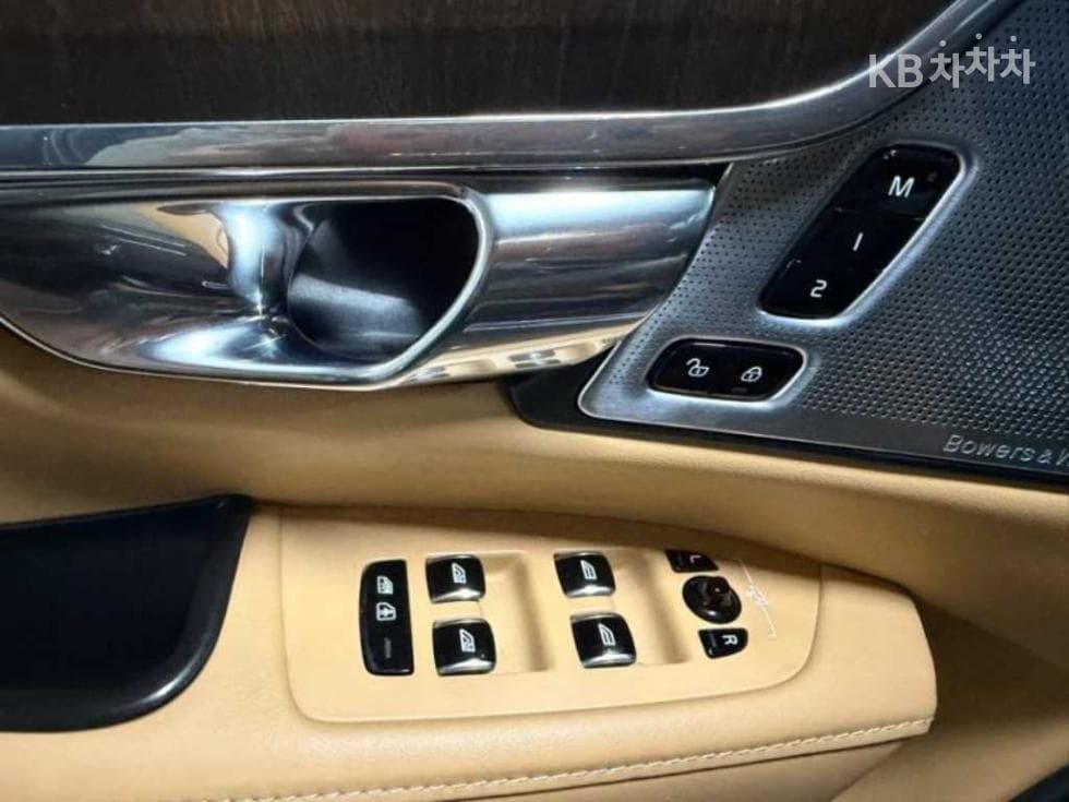 Volvo S90 Второ поколениеB5 Inscription - 15