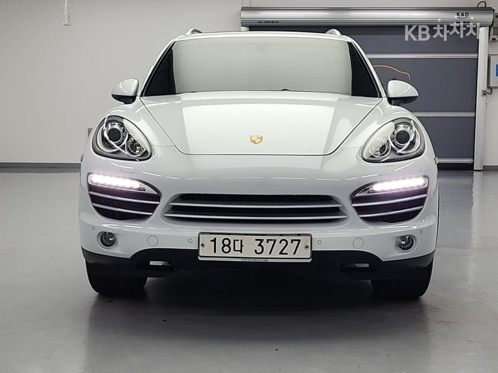 Porsche Нов Cayenne(958)3.0 Дизел Platinum Edition - 2