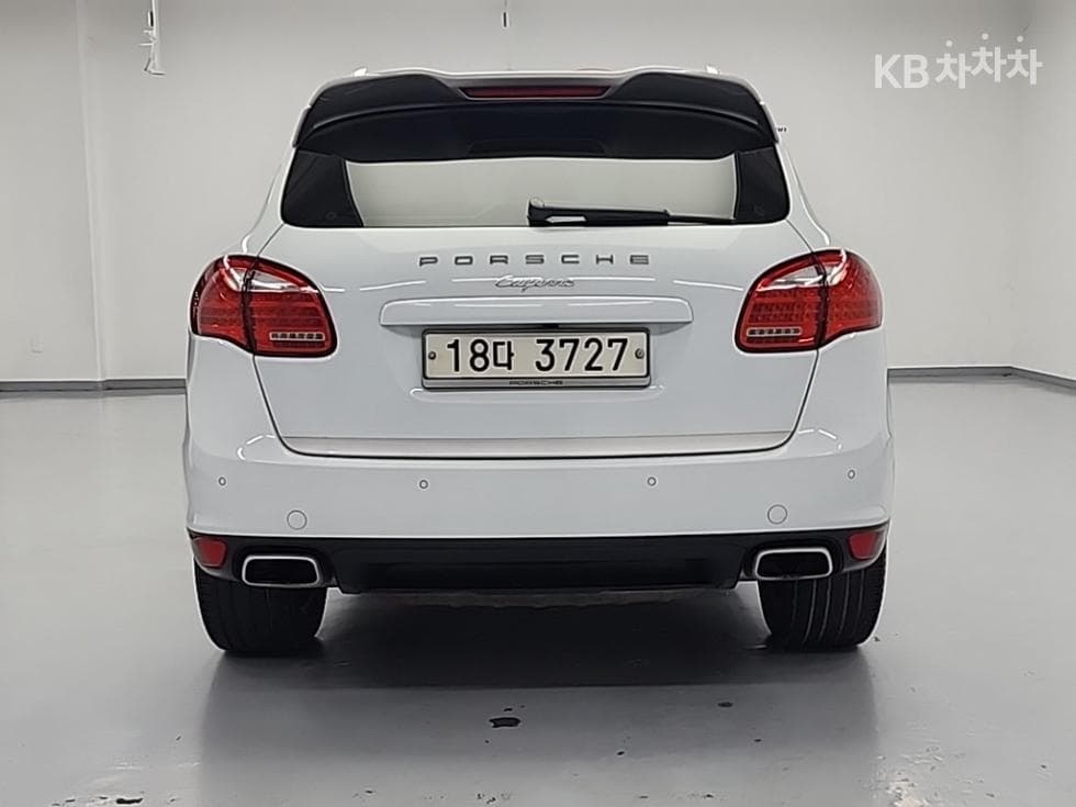 Porsche Нов Cayenne(958)3.0 Дизел Platinum Edition - 3