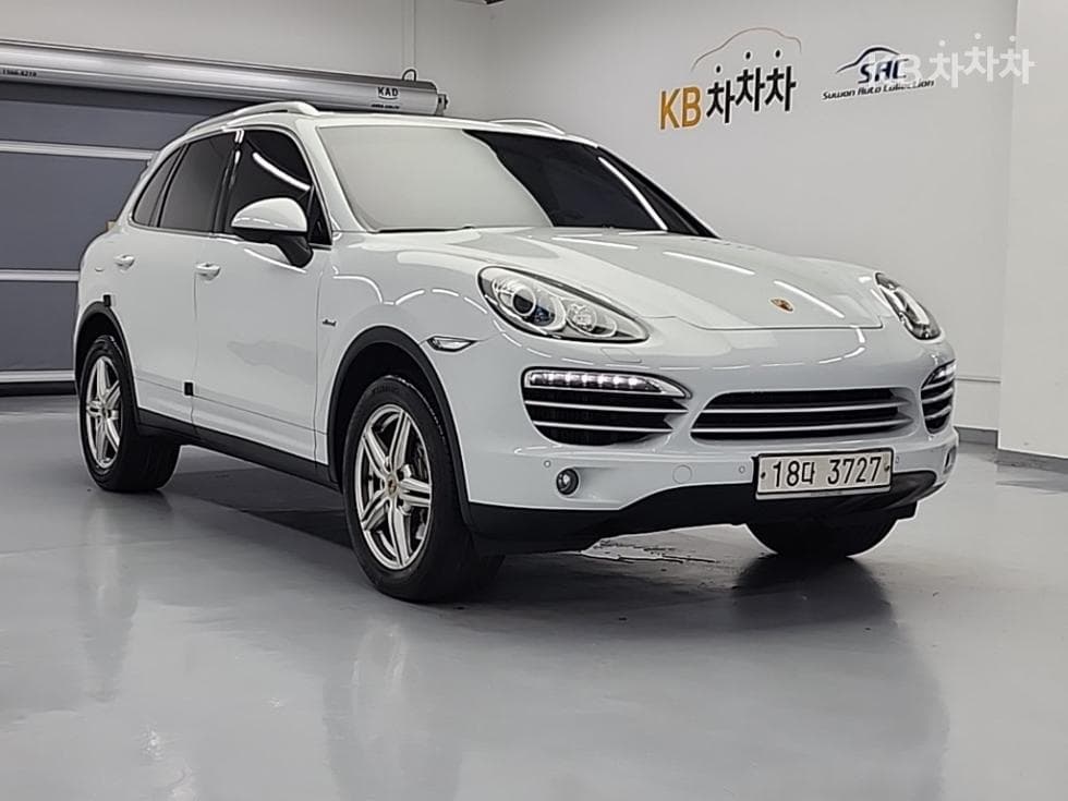 Porsche Нов Cayenne(958)3.0 Дизел Platinum Edition - 4