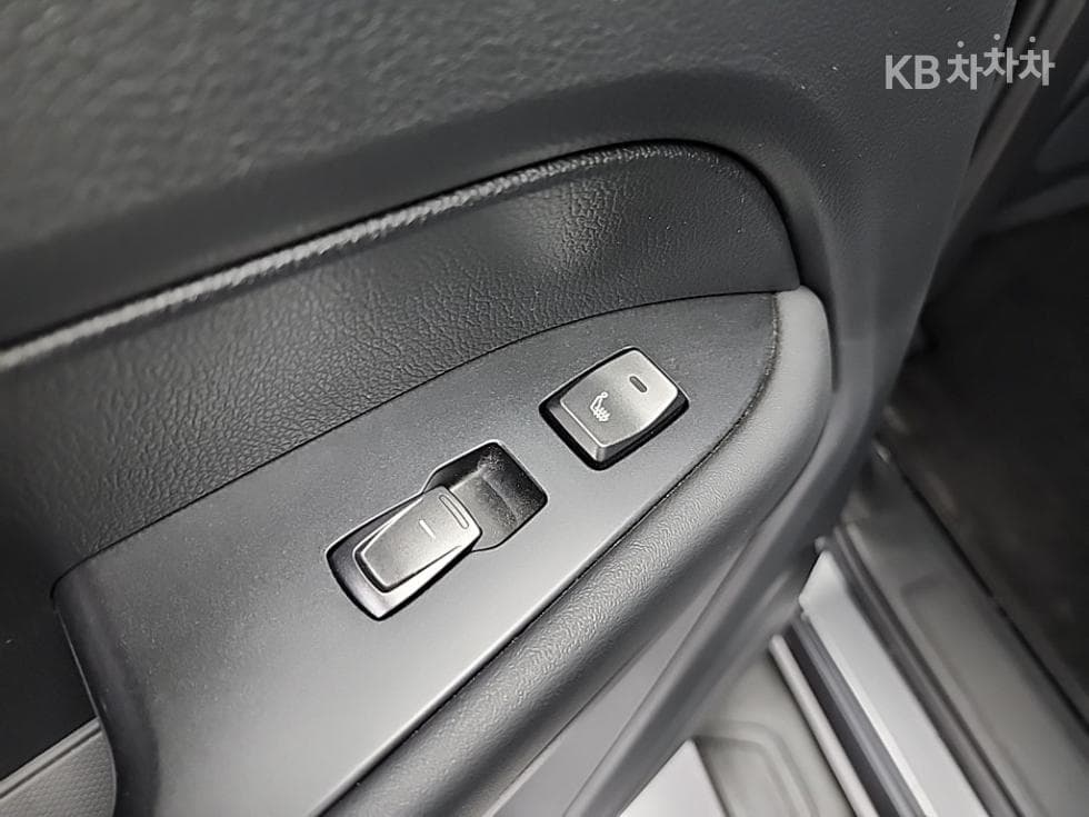 КейДжи Мобилити Rexton 스포츠2.2 4x4 Престиж Специал (специален признак/издание) - 10