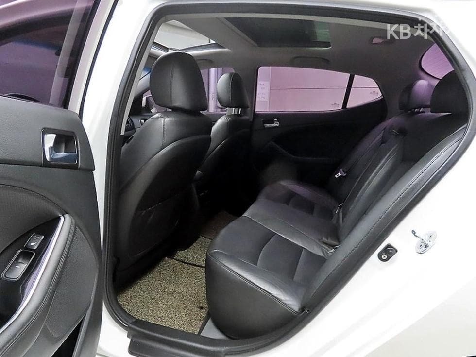 Киа K5 Хибрид500H Noblesse - 6