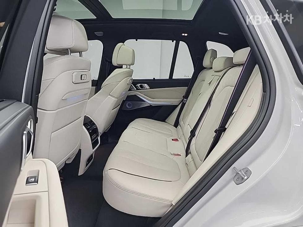BMW X5 (G05)M60i xDrive Standard - 12