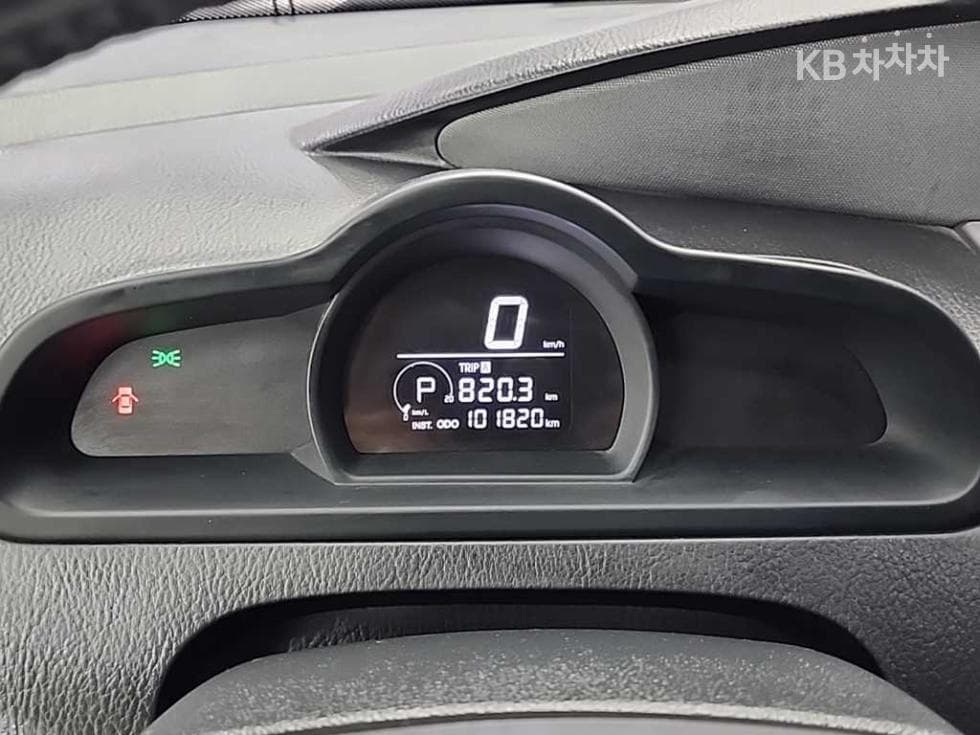 КейДжи Мобилити 코란도 투리스모9-местен 2WD RX - 6