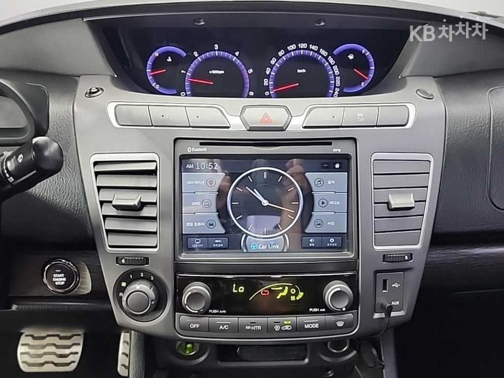 КейДжи Мобилити 코란도 투리스모9-местен 2WD RX - 10