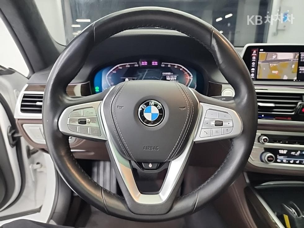 BMW 7시리즈 (G11)730d xDrive Design Pure Excellence - 9