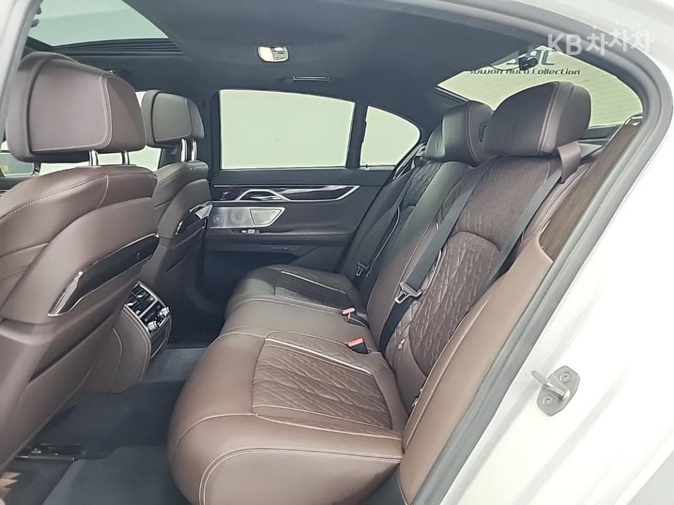 BMW 7시리즈 (G11)730d xDrive Design Pure Excellence - 12