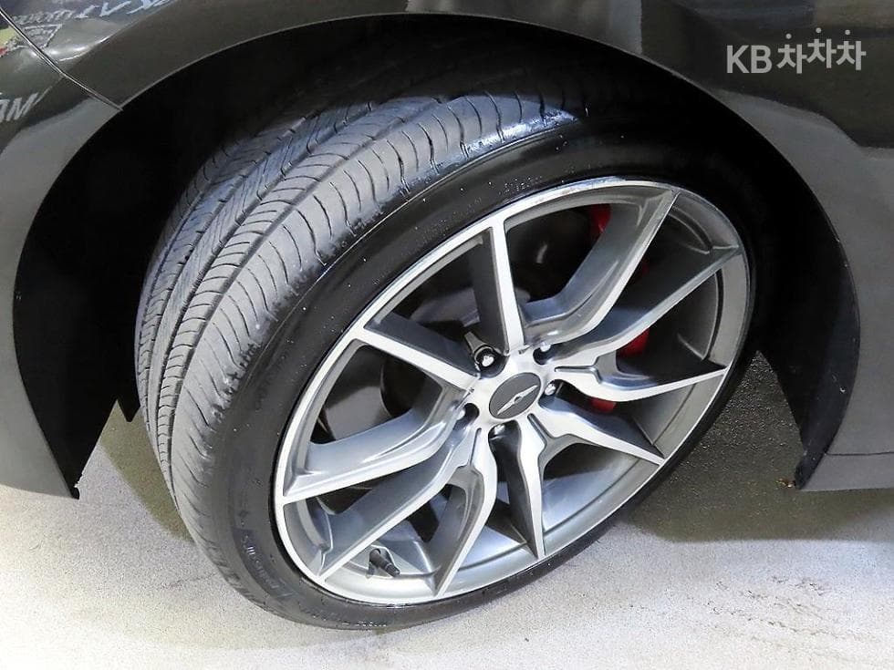 Дженезис G702.0T AWD Sport Package - 20