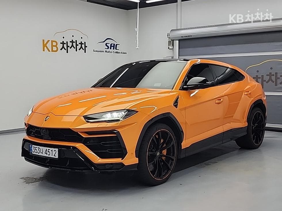 람보르기니 우루스 4.0 V8 - Image 1