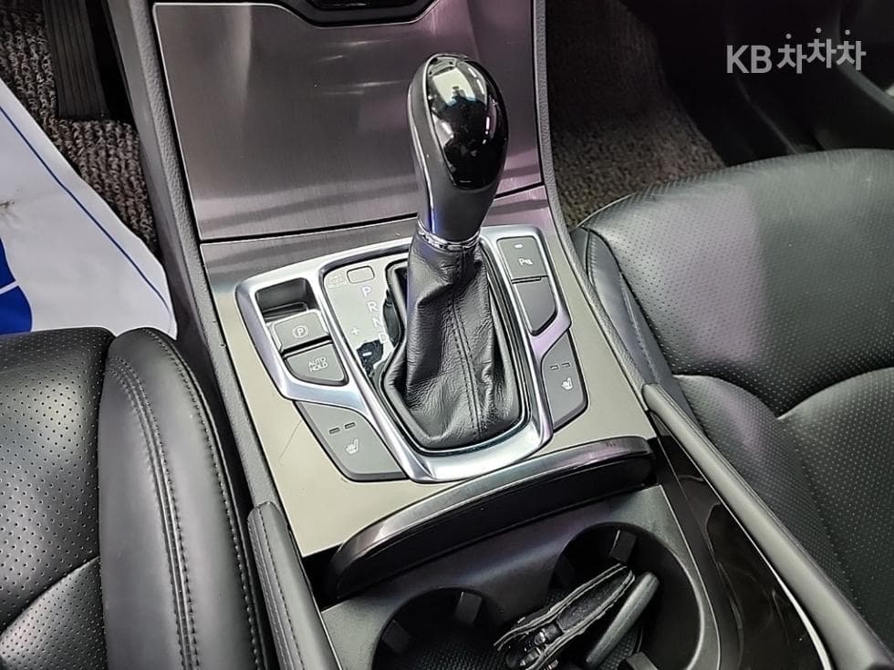 Hyundai Grandeur (Azera) HybridPremium - 8