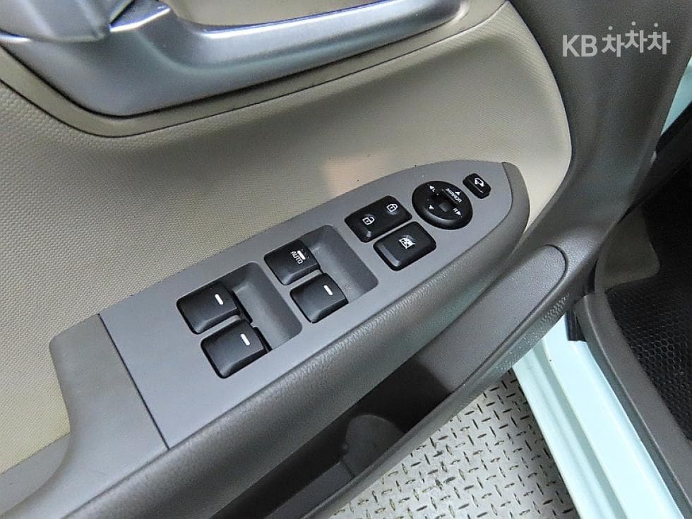 Kia Ray (van)1.0 Gasoline Luxury - 13