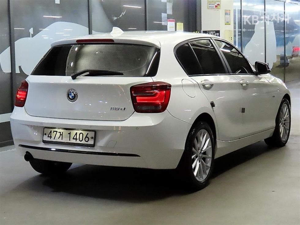 BMW Нов1시리즈118d 스포츠 Стандартен - 4
