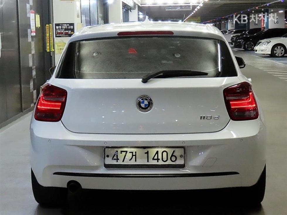 BMW Нов1시리즈118d 스포츠 Стандартен - 5