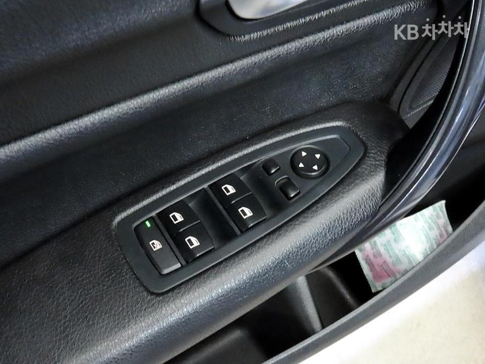 BMW Нов1시리즈118d 스포츠 Стандартен - 13
