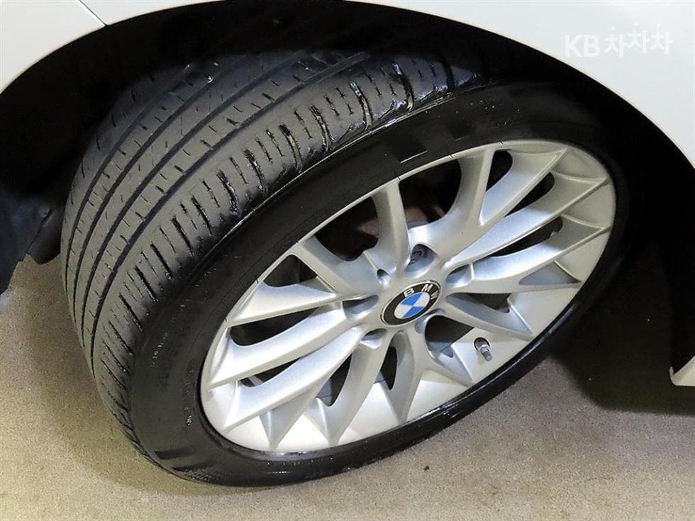 BMW Нов1시리즈118d 스포츠 Стандартен - 20