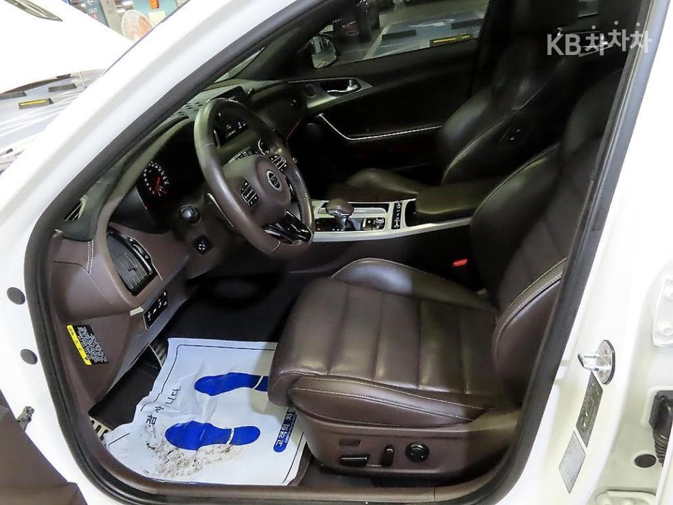 Киа Stinger2.0 Турбо 4x4 플래티넘 - 6