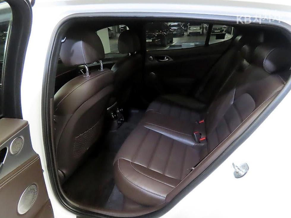 Киа Stinger2.0 Турбо 4x4 플래티넘 - 7