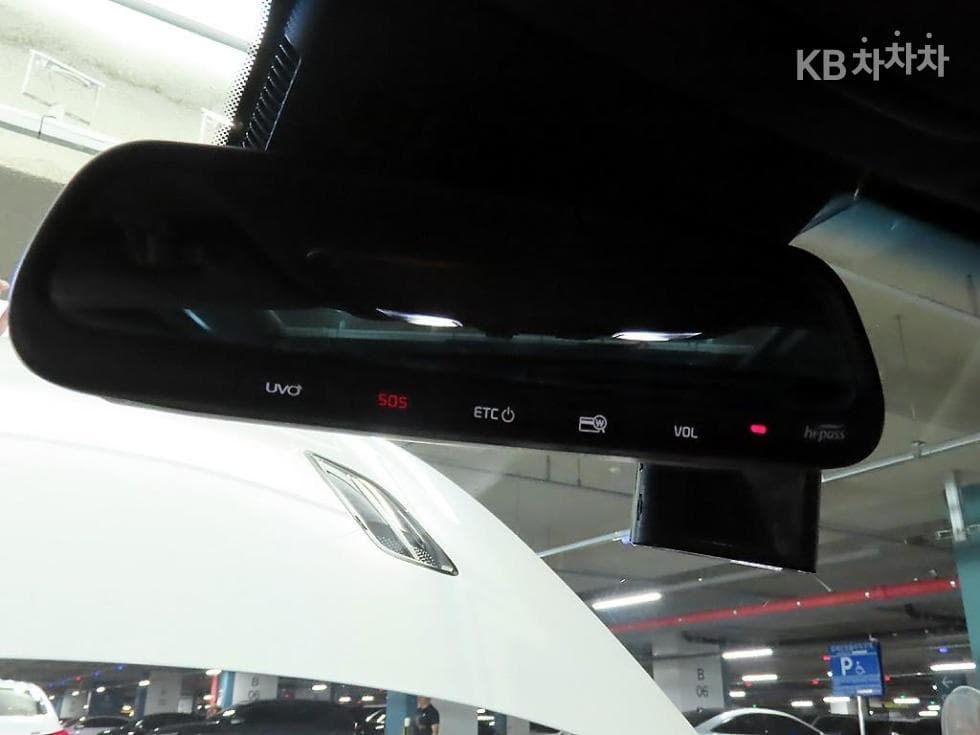 Киа Stinger2.0 Турбо 4x4 플래티넘 - 13