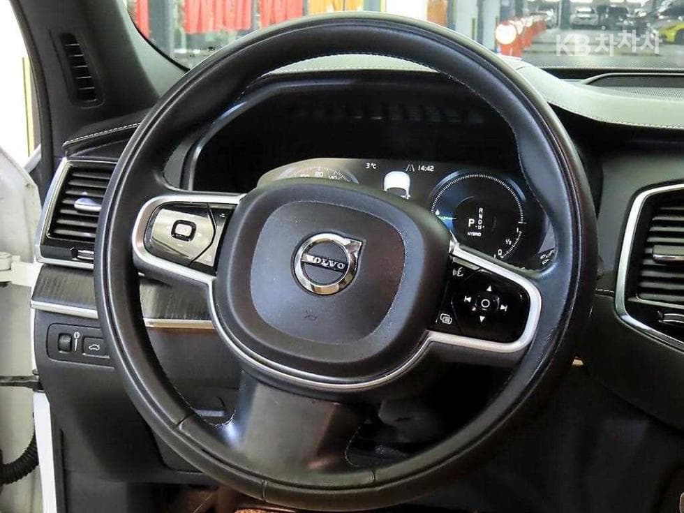 Volvo All New XC90T8 Inscription - 8