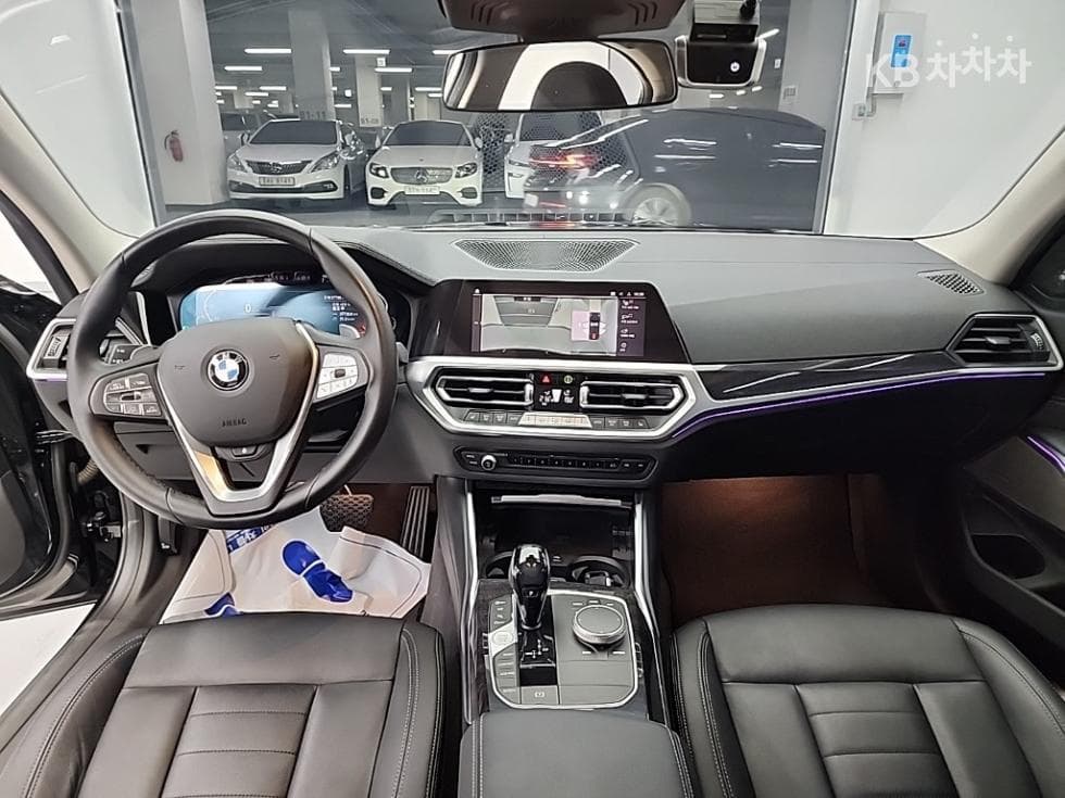 BMW 3 Series (G20)320i Luxury - 7