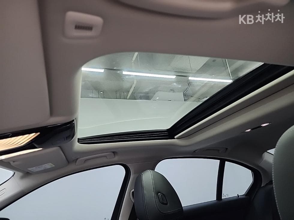 BMW 3 Series (G20)320i Luxury - 14