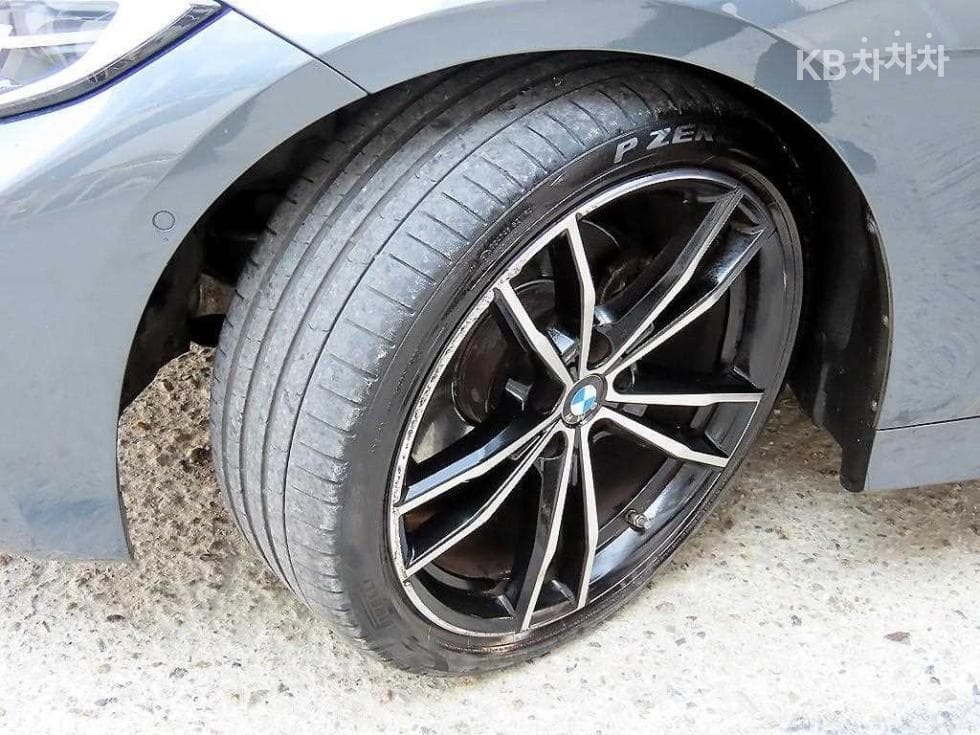 BMW 3 Series (G20)320i M Sport - 20
