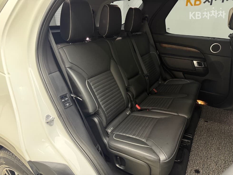 Land Rover 디스커버리53.0 TD6 HSE Luxury - 10