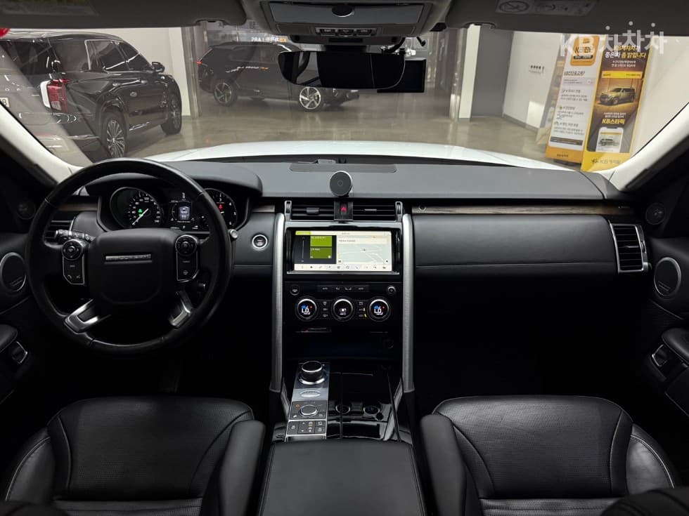 Land Rover 디스커버리53.0 TD6 HSE Luxury - 11