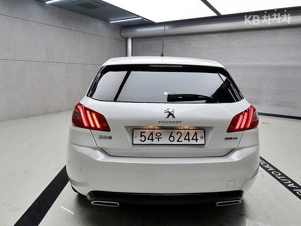 Peugeot 308 Второ поколение1.5 BlueHDi Allure - 3