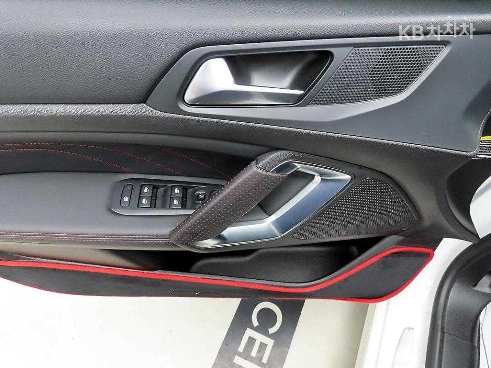 Peugeot 308 Второ поколение1.5 BlueHDi Allure - 11
